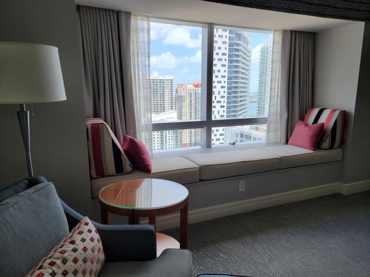 Four Seasons Suite 마이애미 외부 사진