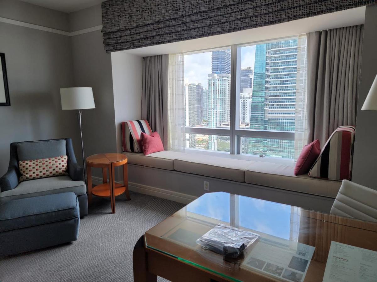 Four Seasons Suite 마이애미 외부 사진